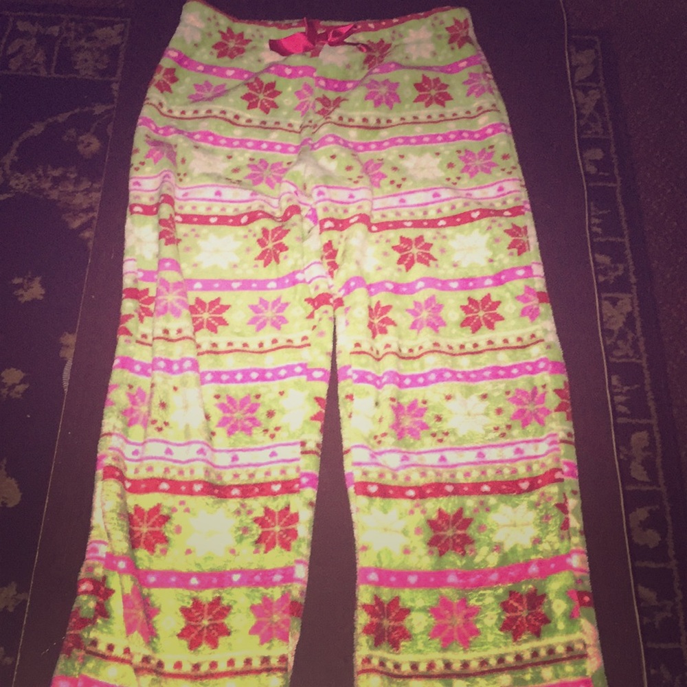 Hey I’m selling a NEW pajama bottoms for girls